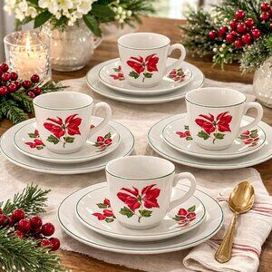 Vintage‎ Poinsettia Teacup & Saucer Set of 4 Christmas Holiday Teacups 12 Pieces